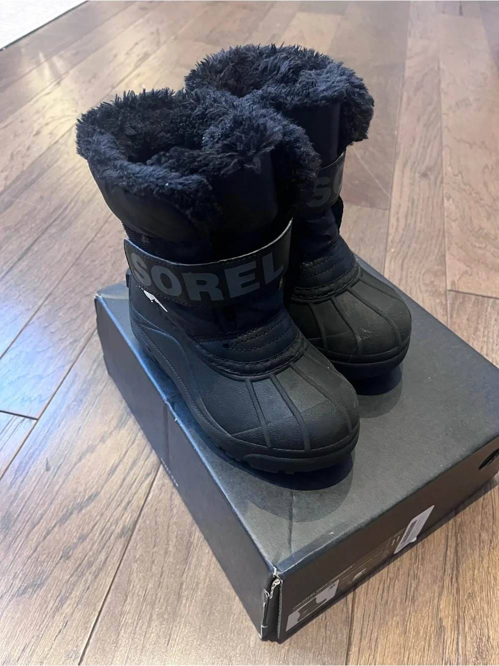Sorel Kids Commander Snow Boots - size 11